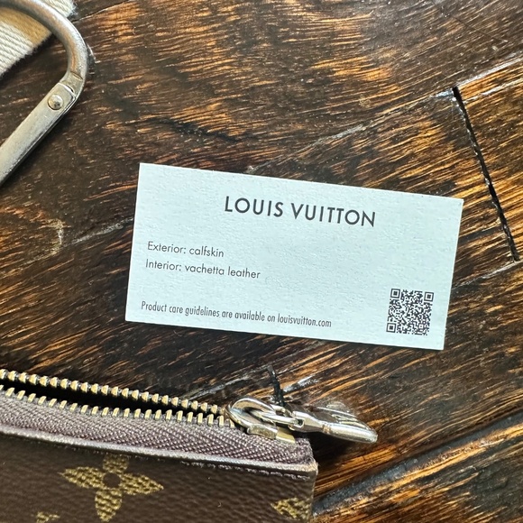 Louis Vuitton key pouch monogram with authentic LV bag (pictured) - Picture 4 of 6